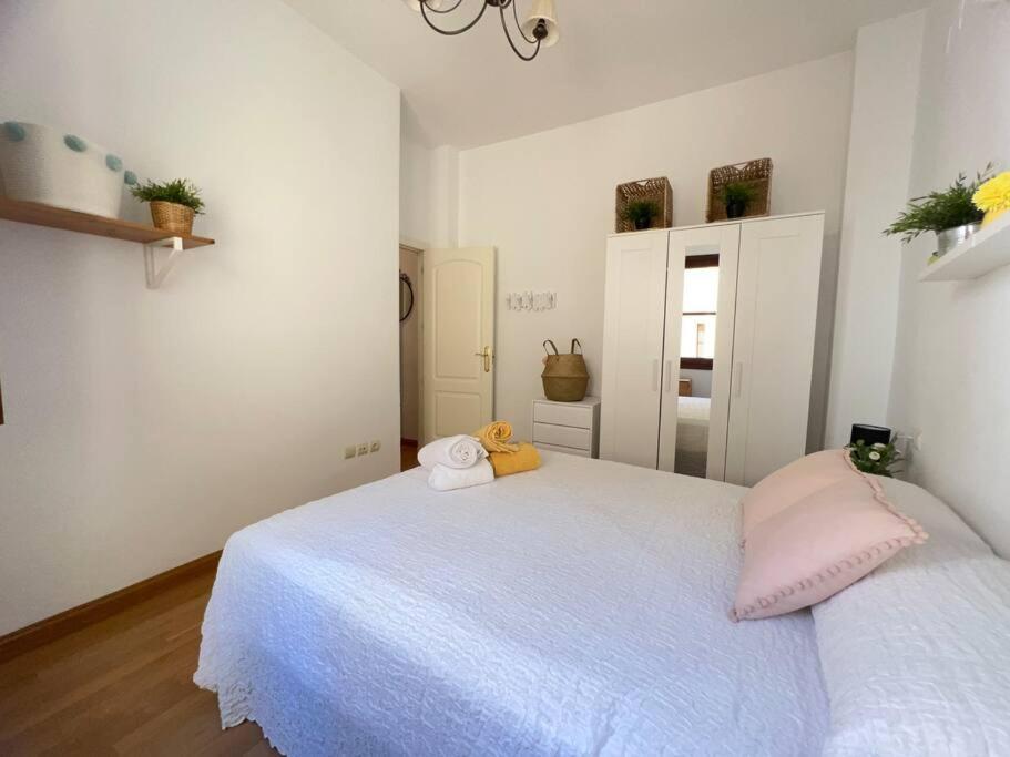 Apartamento Muy Centrico En Granada Exterior photo