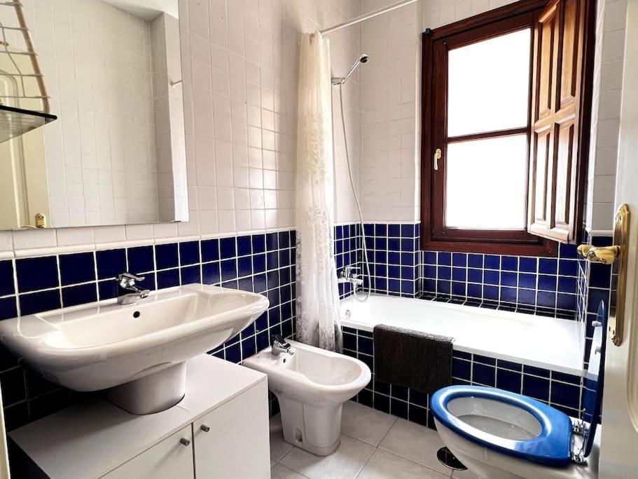 Apartamento Muy Centrico En Granada Exterior photo